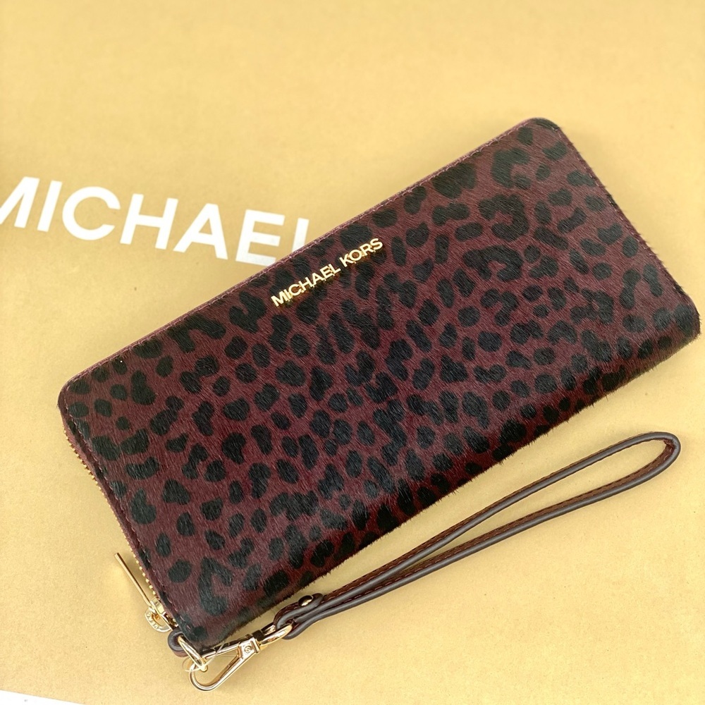 Michael Kors Leopard Print Large Continental Wallet - Picture 8 of 16